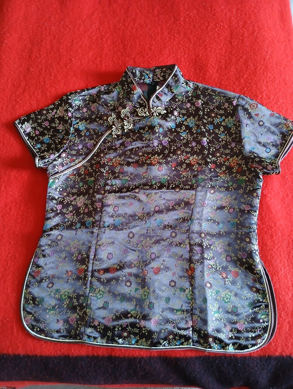 Stunning 100% Silk VTG Floral Mandarin Collar Blouse